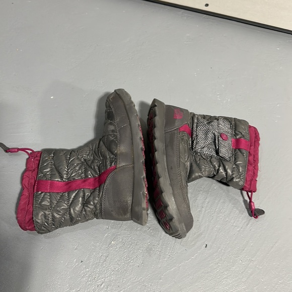 The North Face Waterproof Women’s Bootie - Picture 7 of 9